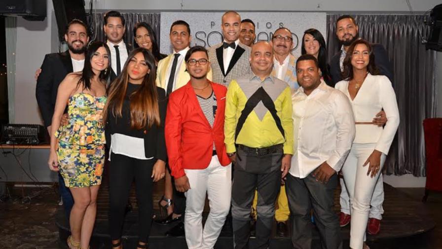 Y los diseñadores de los Premios Soberano son...