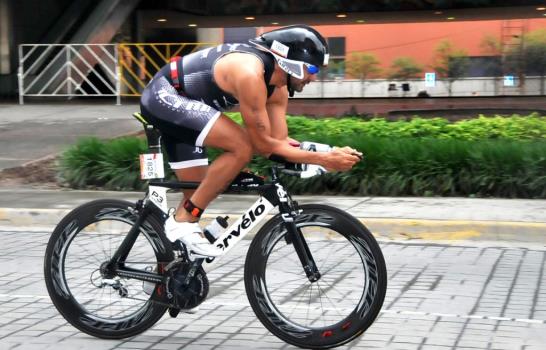 Luis Tomás Méndez sube al pódium en triatlón Ironman 70.3 en México Luis Tomás Méndez sube al pódium en triatlón Ironman 70.3 en México