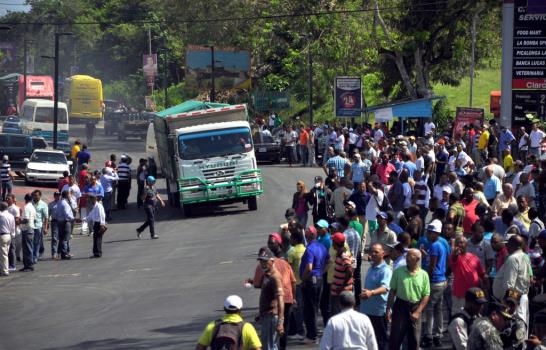 Protestan por ampliación autopista Puerto Plata-Navarrete Protestan por ampliación autopista Puerto Plata-Navarrete