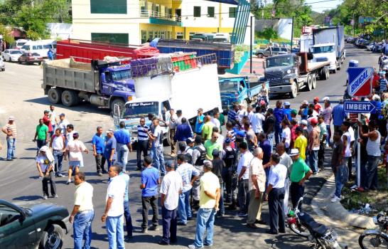 Protestan por ampliación autopista Puerto Plata-Navarrete Protestan por ampliación autopista Puerto Plata-Navarrete