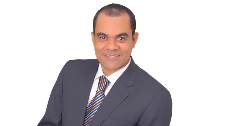 Aspirante a diputado anuncia inicio de cooperativa