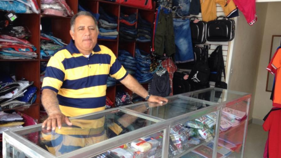 Plaza artesanal revive a paso lento en La Romana