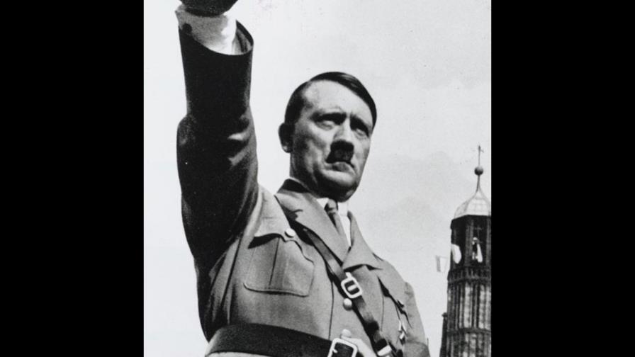 Presidente Checo paga 4.000 euros a quien halle artículo que elogia a Hitler