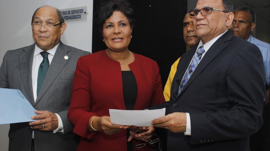 A Educación no le preocupa denuncia del PRM sobre sobornos para reelección