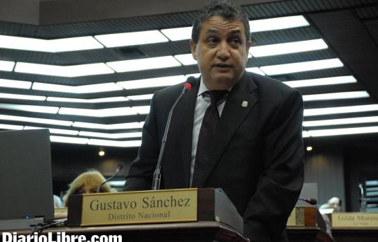 Legisladores de Leonel Fernández desafían al secretario general y al Comité Político del PLD