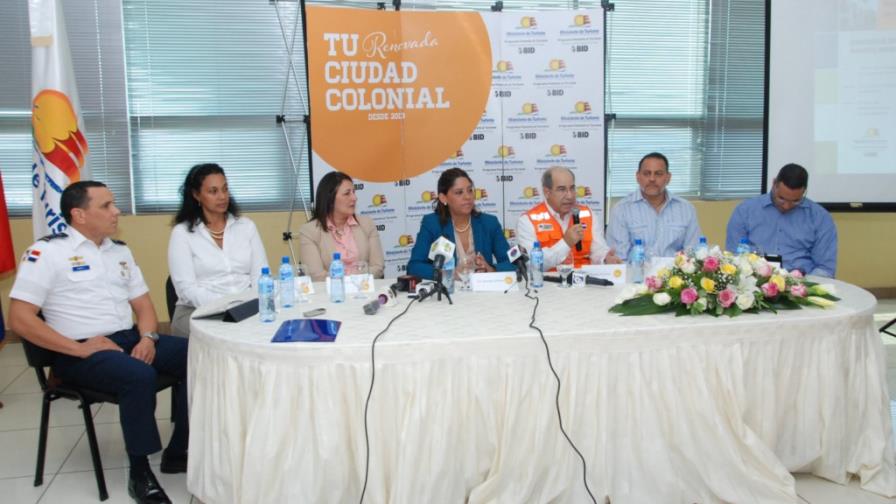 El Ministerio de Turismo promete para junio la terminación de las obras en la Zona Colonial El Ministerio de Turismo promete para junio la terminación de las obras en la Zona Colonial