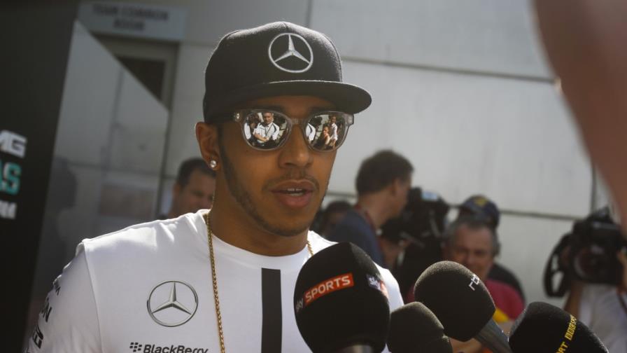 Hamilton: Graciosas las quejas de Red Bull sobre Mercedes