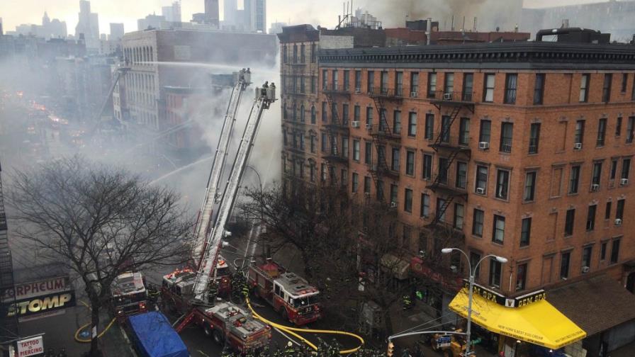 Una docena de heridos al derrumbarse edificio de Nueva York tras explosión
