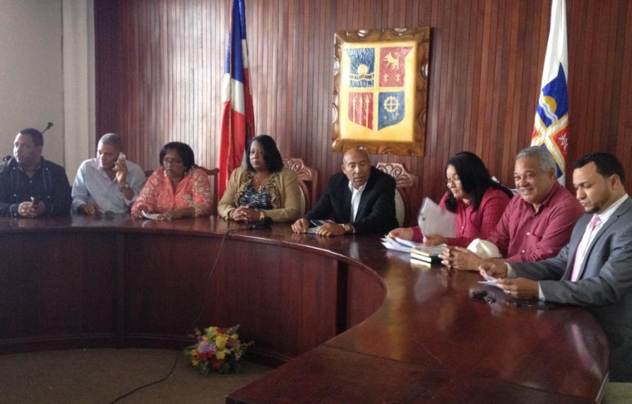 Someterán a diputado por alegados insultos a la alcaldesa de La Romana