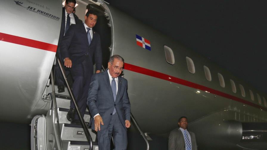 Presidente Medina regresa al país tras participar en cumbre del SICA