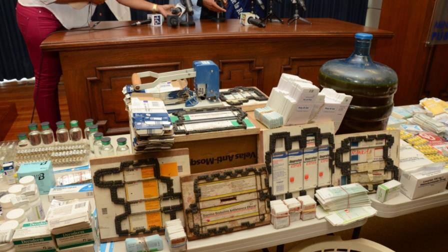 Dictan prisión contra cuatro acusados de falsificar medicamentos