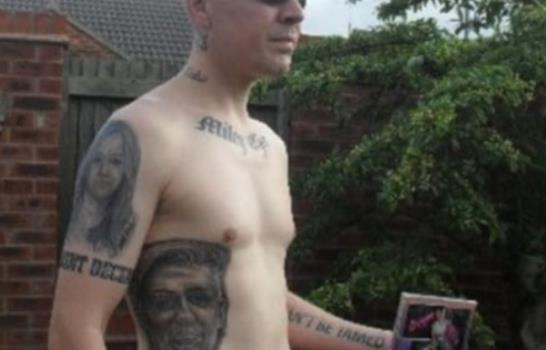 Fanático que tiene 29 tatuajes de Miley Cyrus se los quiere quitar