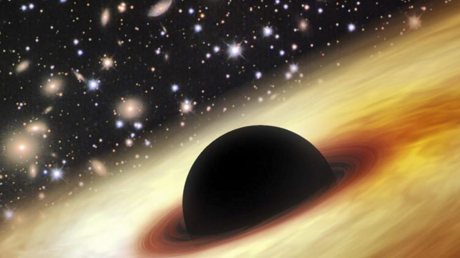 Descubierto un agujero negro 12.000 millones de veces mayor que el Sol