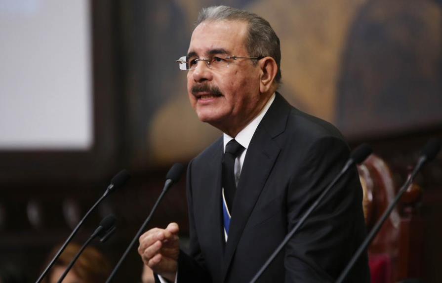 Danilo Medina: 2014, un año de promesas cumplidas en economía