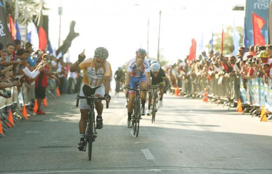 Jaime Castañeda conquista la VI etapa Vuelta Ciclística