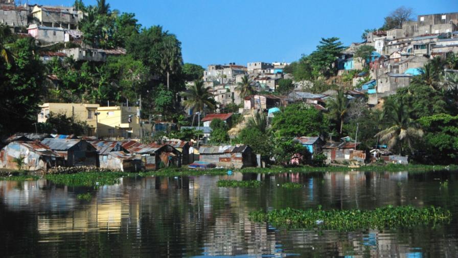 Fundación celebra una jornada limpieza cañada