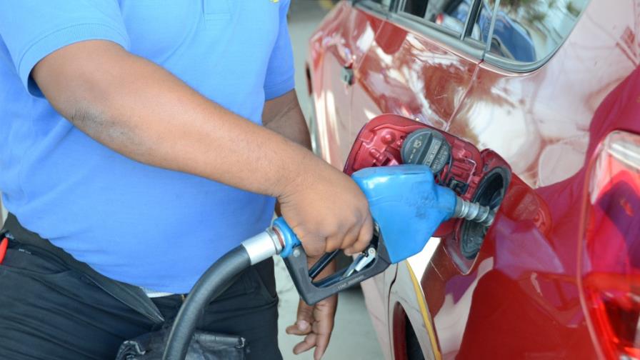 Combustibles bajan entre RD$1.70 y RD$3.20, exceptuando gasolinas y gas natural Combustibles bajan entre RD$1.70 y RD$3.20, exceptuando gasolinas y gas natural