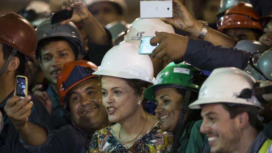 Economía brasileña se contraerá casi un 25% en términos de dólares este año Economía brasileña se contraerá casi un 25% en términos de dólares este año