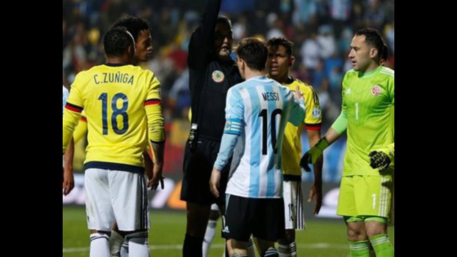 Argentina con tres jugadores advertidos para la final de la Copa America