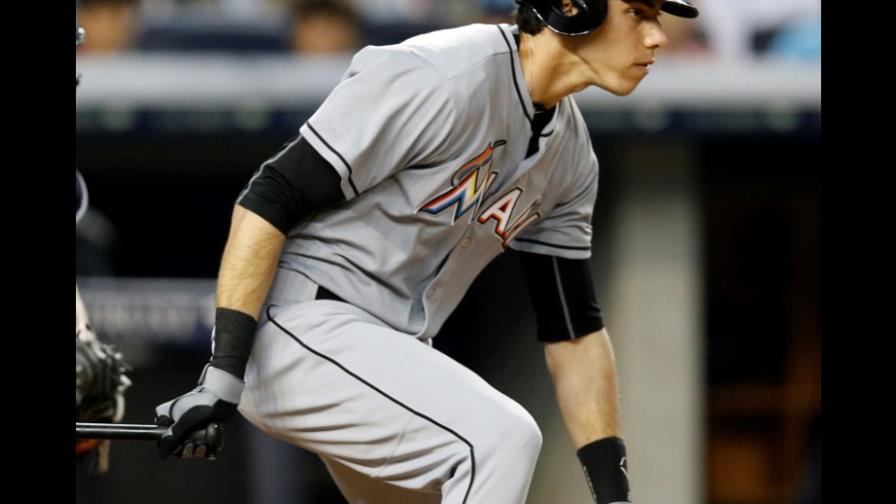 Christian Yelich pega 4 hits en victoria de Marlins sobre Dodgers