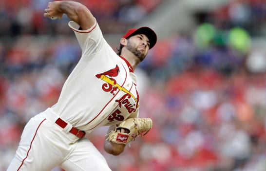 Cardenales llegan a 50 victorias en una jornada de lluvias; Padres ganan; Canó lesionado