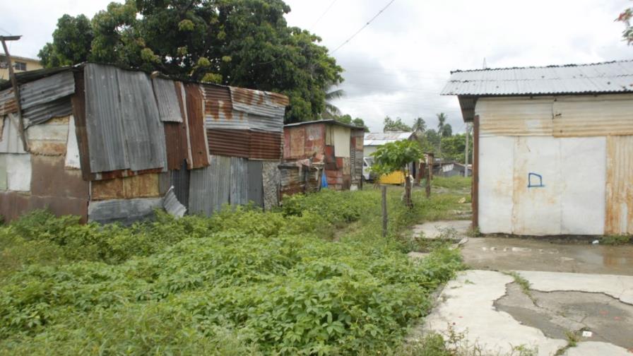 Economistas: La CEPAL confirma que el actual modelo no baja la pobreza Economistas: La CEPAL confirma que el actual modelo no baja la pobreza