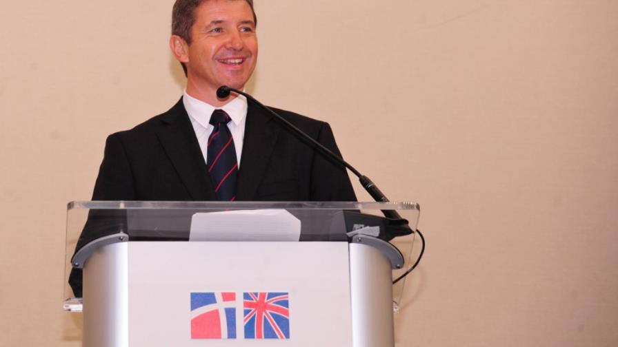 Fisher: realidad social de República Dominicana desalienta empresas británicas Fisher: realidad social de República Dominicana desalienta empresas británicas