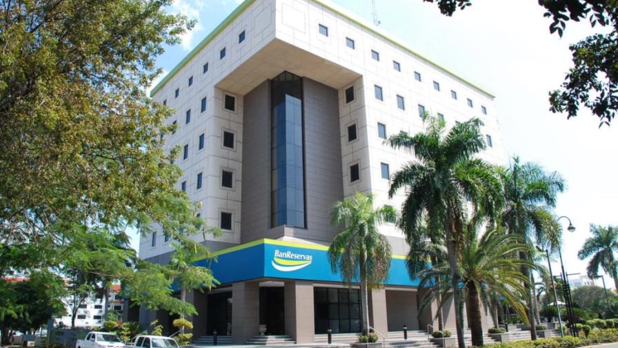 Banreservas resalta el impacto de la democratización de crédito