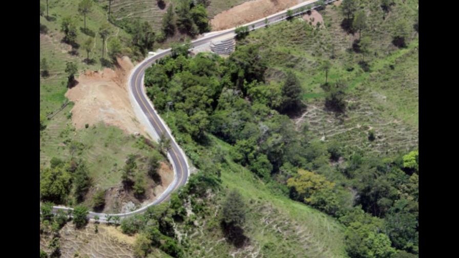 Carretera Juncalito está lista en un 95%
