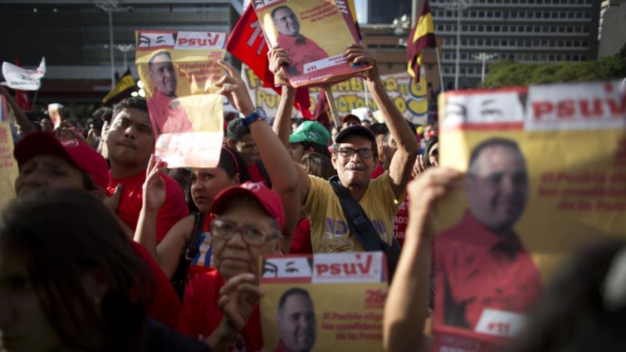 Oficialismo venezolano elige candidatos para comicios