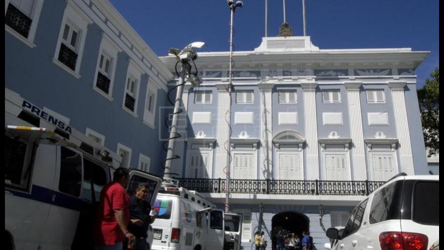 Expertos recomiendan a Puerto Rico drástico corte del gasto y reestructurar deuda