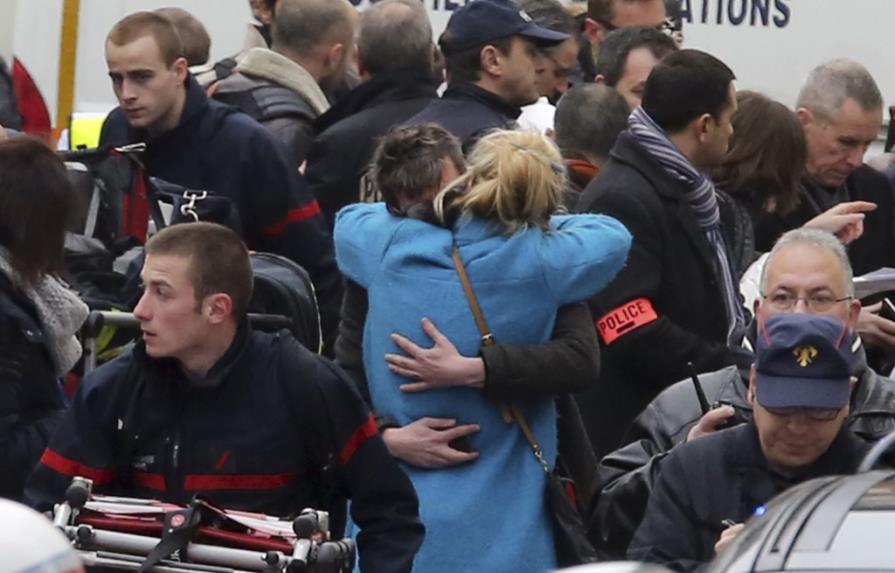 Policía francesa interroga a niño que apoyó a terroristas