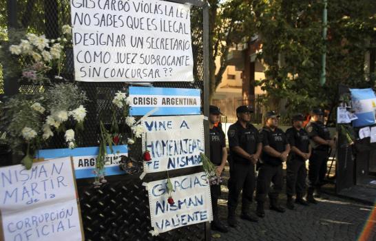 Reclamos por una Argentina en paz en la despedida de Nisman