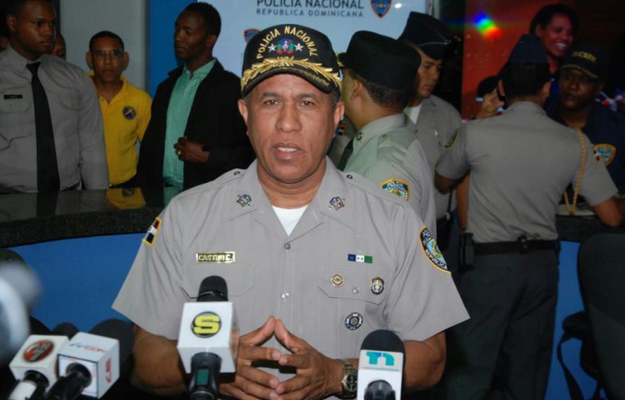 Castro Castillo, el ascenso de 6507 agentes es un estímulo a la Policía