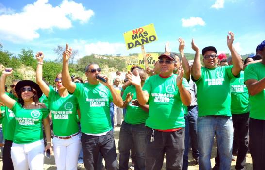 Comunitarios exigen cierre mina en sección Jacagua