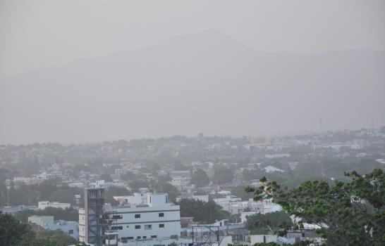Gran cantidad de partículas de polvo cubre pueblos del Cibao