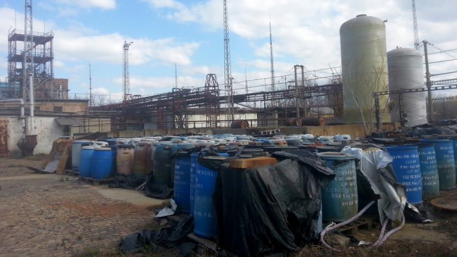 Alertan catástrofe ambiental por planta química en Hungría