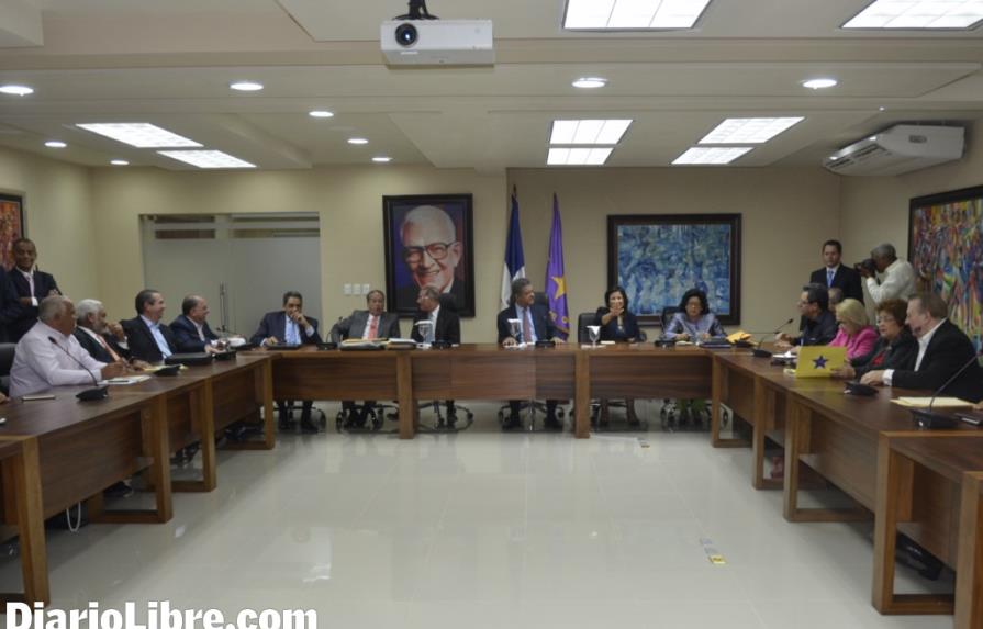Comité Político convoca el Comité Central para nominar a Danilo candidato presidencial