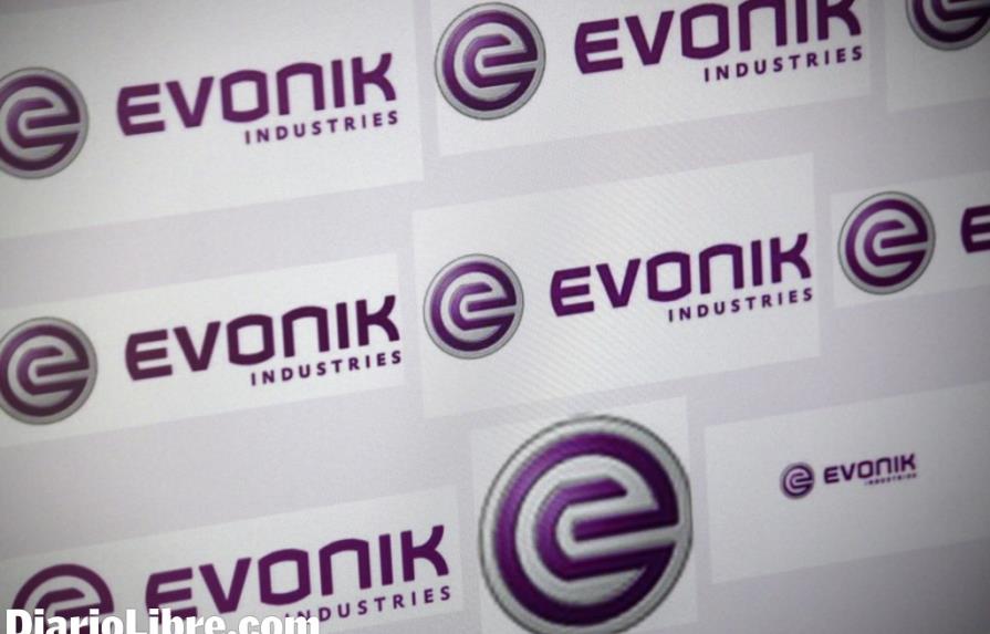 Evonik Industries examina apropiarse de rival Clariant
