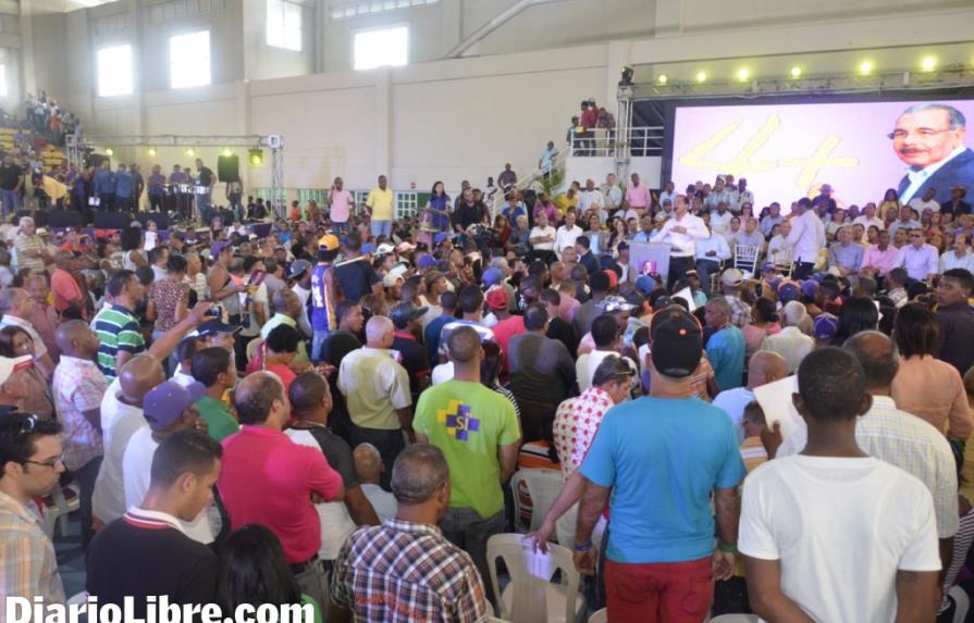 Peledeístas piden la reelección de Danilo Medina