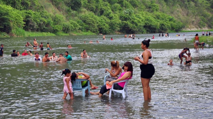 Redoblan la vigilancia en playas y balnearios de República Dominicana Redoblan la vigilancia en playas y balnearios de República Dominicana