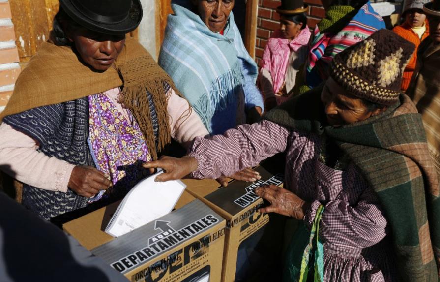 Sondeos anticipan revés electoral para partido de Evo Morales