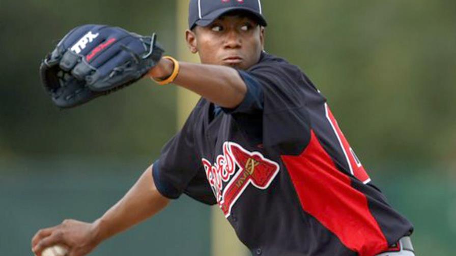 Bravos envía a menores al relevista dominicano Vizcaíno Bravos envía a menores al relevista dominicano Vizcaíno