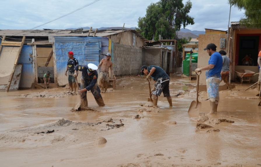 Suben a 18 los muertos y 49 desaparecidos por temporal y aluviones en el norte de Chile
